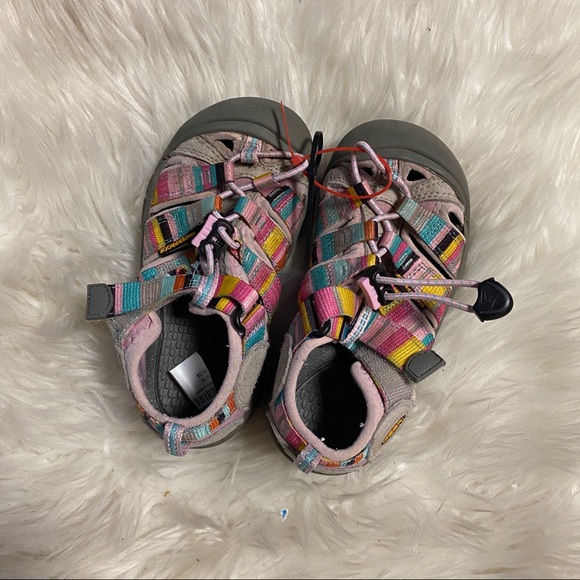 Keen Girls Sports Sandals sz 10 # box 32 - Picture 7 of 7